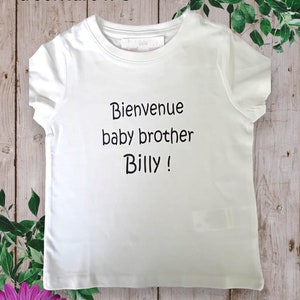 T-shirt enfant personnalisé avec le texte de votre choix sur le t-shirt et police d'écriture au choix image 2