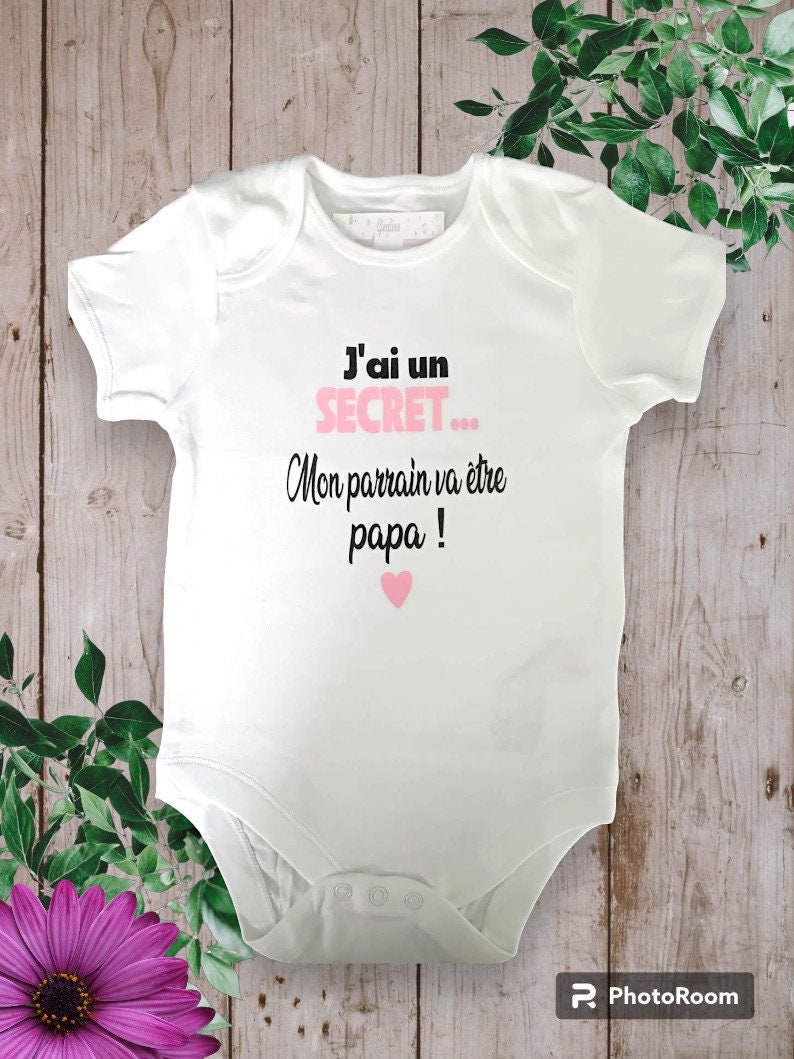 Bodies Body ou t-shirt bébé unisexe pour Annoncer une grossesse J'ai un SECRET ma marraine va être Maman ou autre mot de votre choix Rose Claire