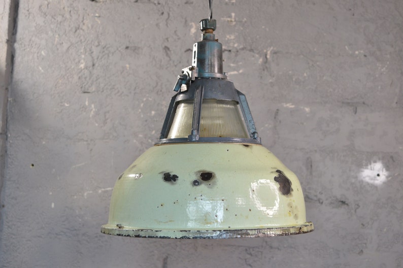 Emaille-Pendelleuchte grün Industrielle Pendelleuchte Alte Fabriklampe Bild 3