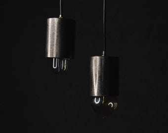Pendelleuchte aus Rohmetall – handgefertigte Industrie-Deckenlampe – Vorrichtung im Vintage-Stil mit E27-Fassung