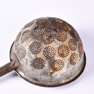 Rusty Colander Vintage Metal Strainer, Old Iron Hand Strainer - Etsy