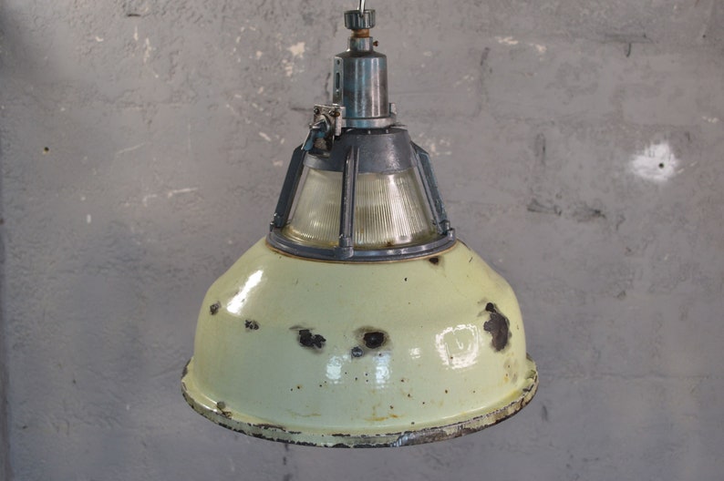 Emaille-Pendelleuchte grün Industrielle Pendelleuchte Alte Fabriklampe Bild 10
