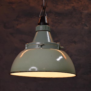 Enamel pendant lamp green| Industrial pendant lamp | Old factory lamp