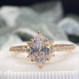 Marquise cut diamond ring, 1.00 carat, engagement ring