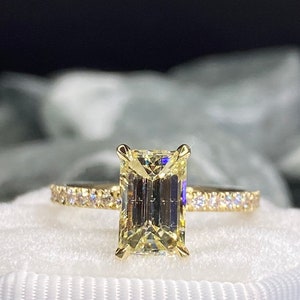 Emerald cut diamond ring