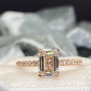Emerald  cut diamond ring, engagement ring, 1.00 carat