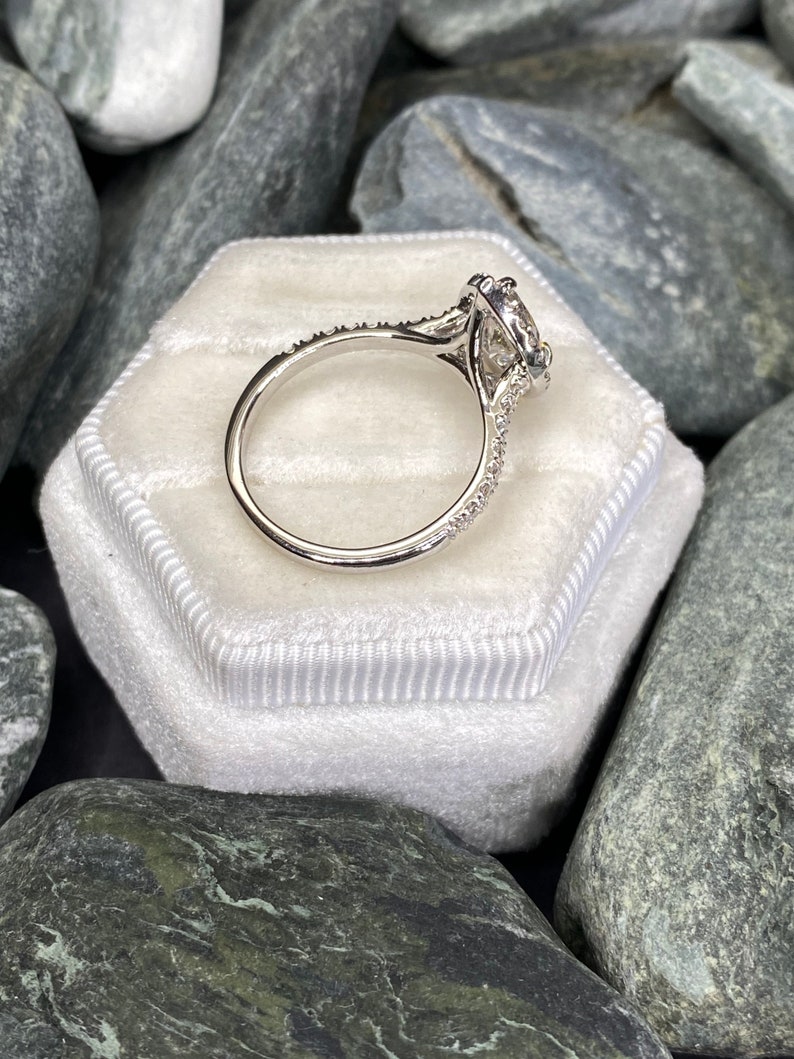 Pear Shape Cut Diamond Ring 1.00 Carat Engagement Ring - Etsy