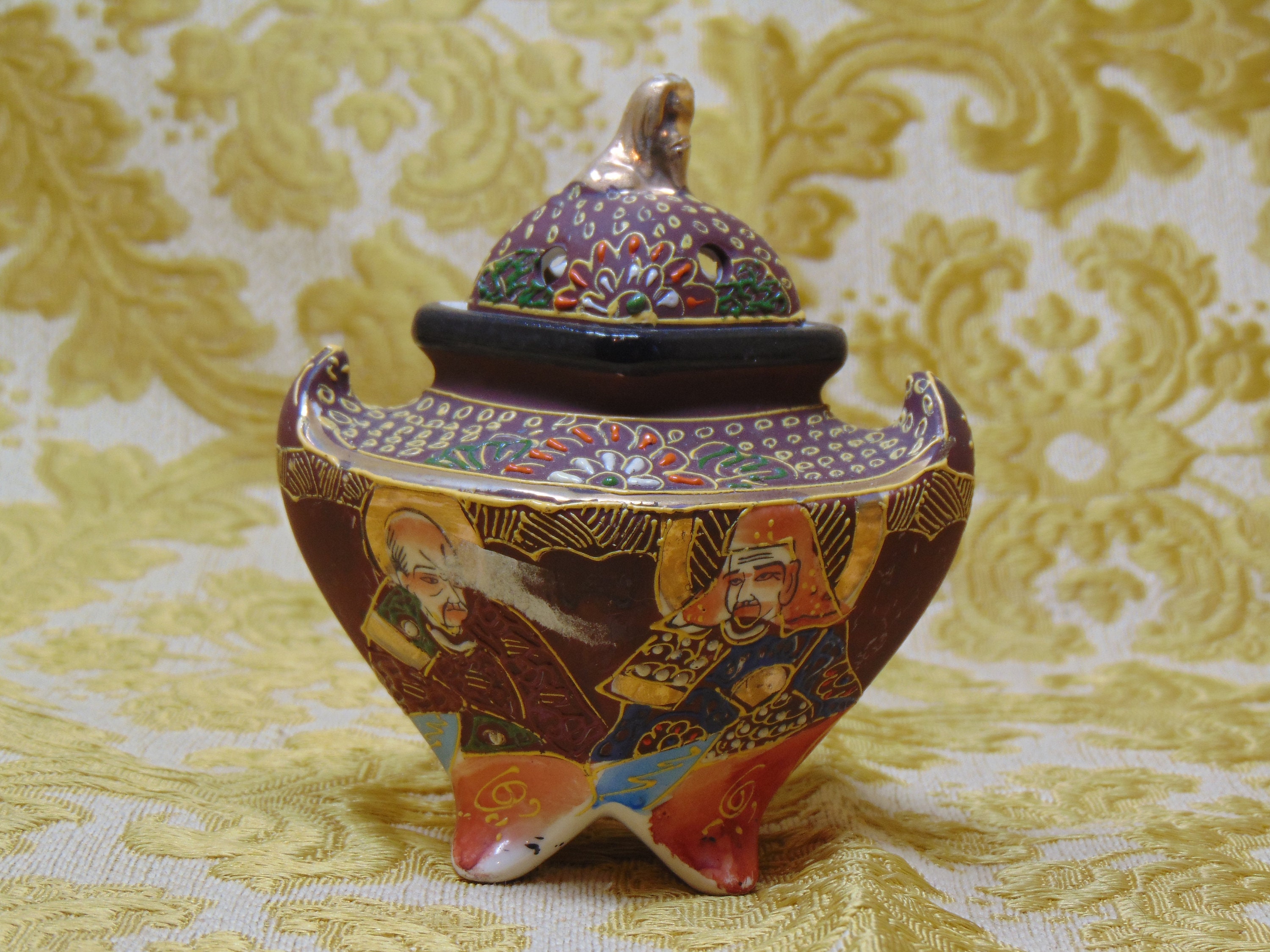 Petits Encensoirs Orientaux Brûleurs d'encens Chinois Encens en Bâton Pour Fumiger et Parfumer Brase