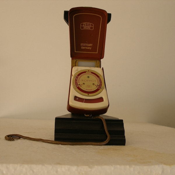 Zeiss Ikon Ikophot Selenium cell exposure meter Ikophot Light Meter made in Stuttgart circa 1955 Elegant meter Handtooled leather case