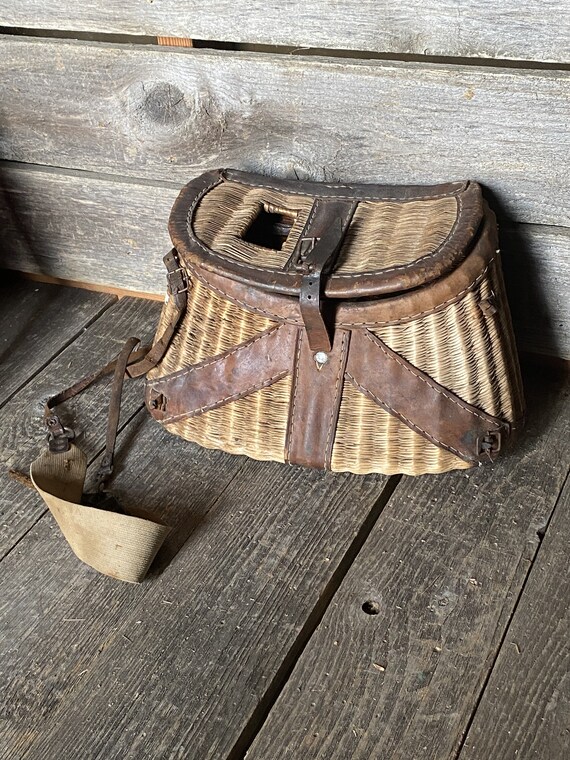 Vintage fishing creel Gem