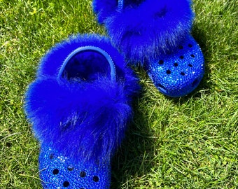 Inoli Marke Womens Blau Strass Crocs Sommer Winter Funkelnde Bling Slipper Slip On Clogs mit Pelz