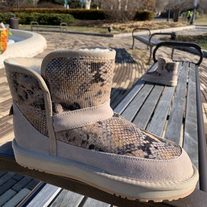 Inoli Brand Brown and Tan Snakeskin Sheepskin Boots w/Buckle