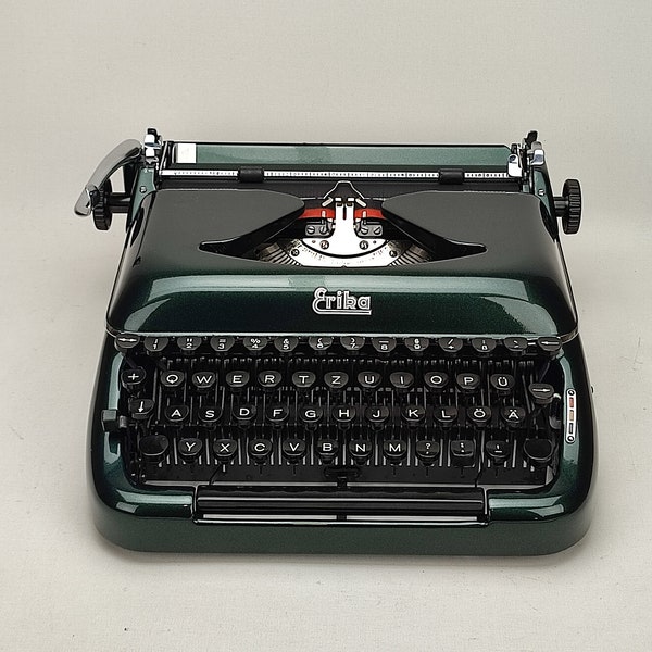 Special Edition! German ERİKA 10 Working Typewriter, Portable, Antique Vintage typewriter with Case, Gift for Women Day, Teacher, Writer