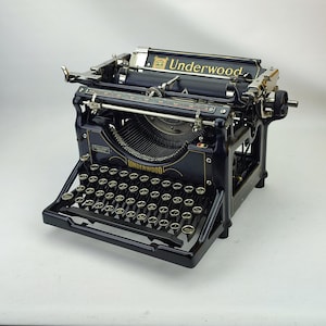 Underwood Typewriter No 5 - Etsy