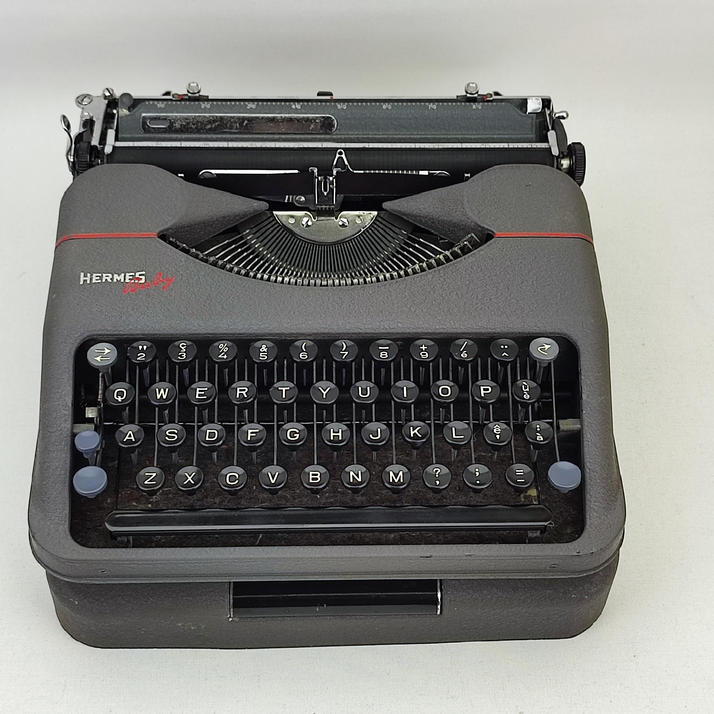 ヴィンテージ エルメス ベビー ポータブル タイプライター (良好な状態) 1947年モデル エルメス ベビー ワーキングタイプライター、超