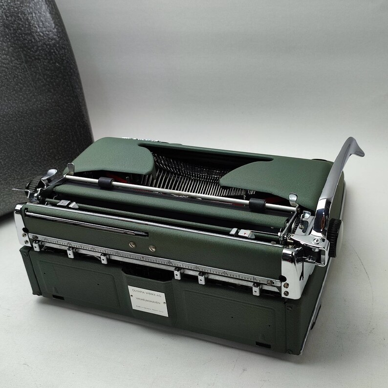 Green Olympia SM3 Typewriter /working Typewriter With Case/ Etsy