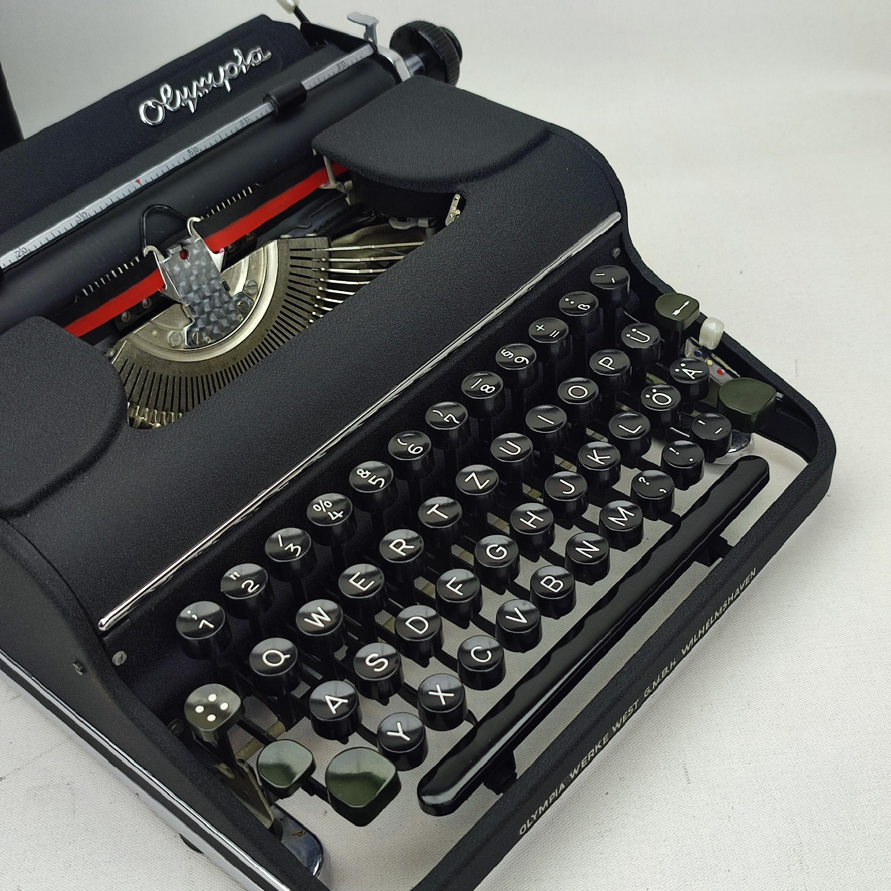 オリンピア　タイプライタ－ オリジナルOlympia SM1タイプライター、完全動作マニュアルタイプ