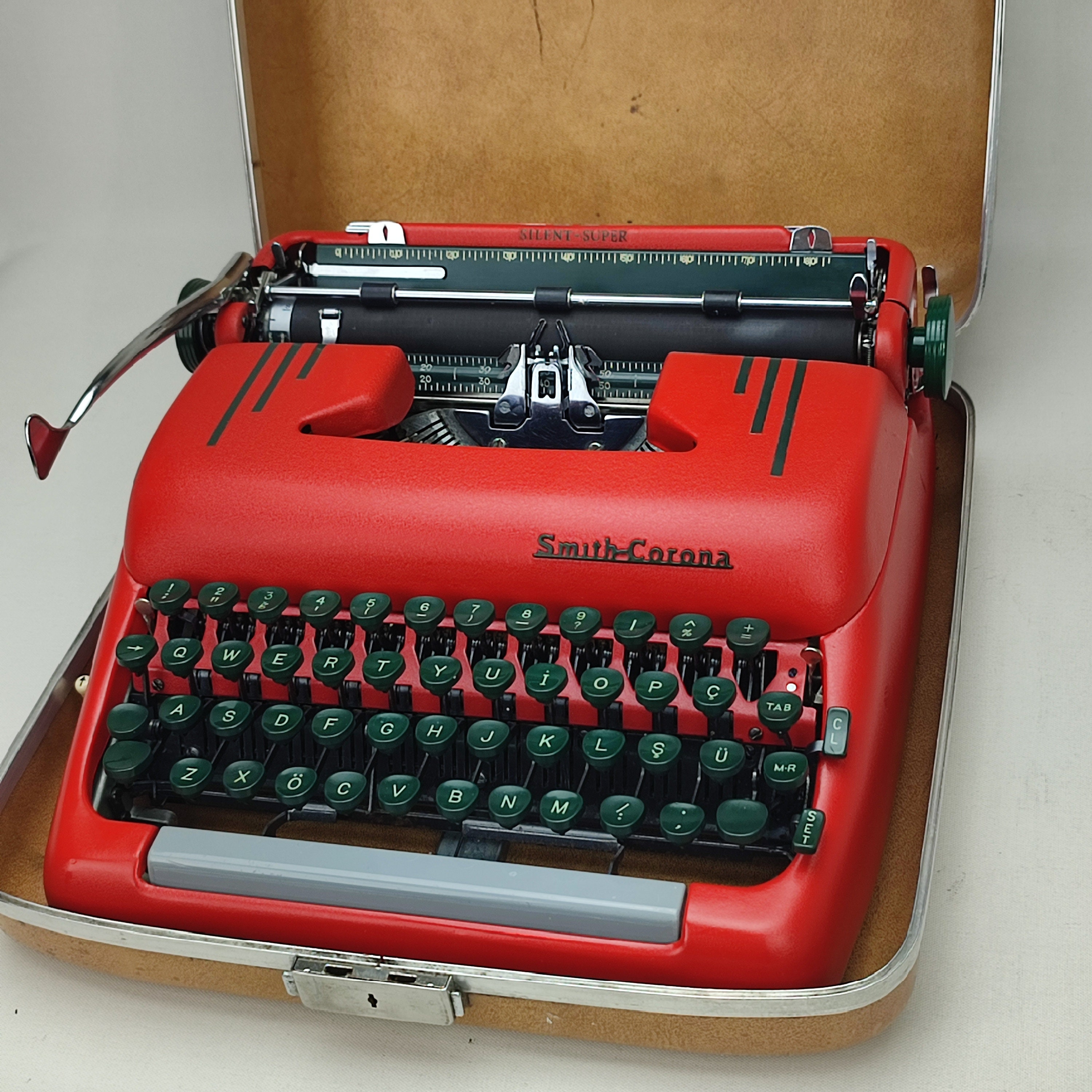 New Sale*! Smith Corona Silent Süper Working Typewriter With Case, Antique Typewriter, Christmas Gift, New Years Gift, Portable typewriter