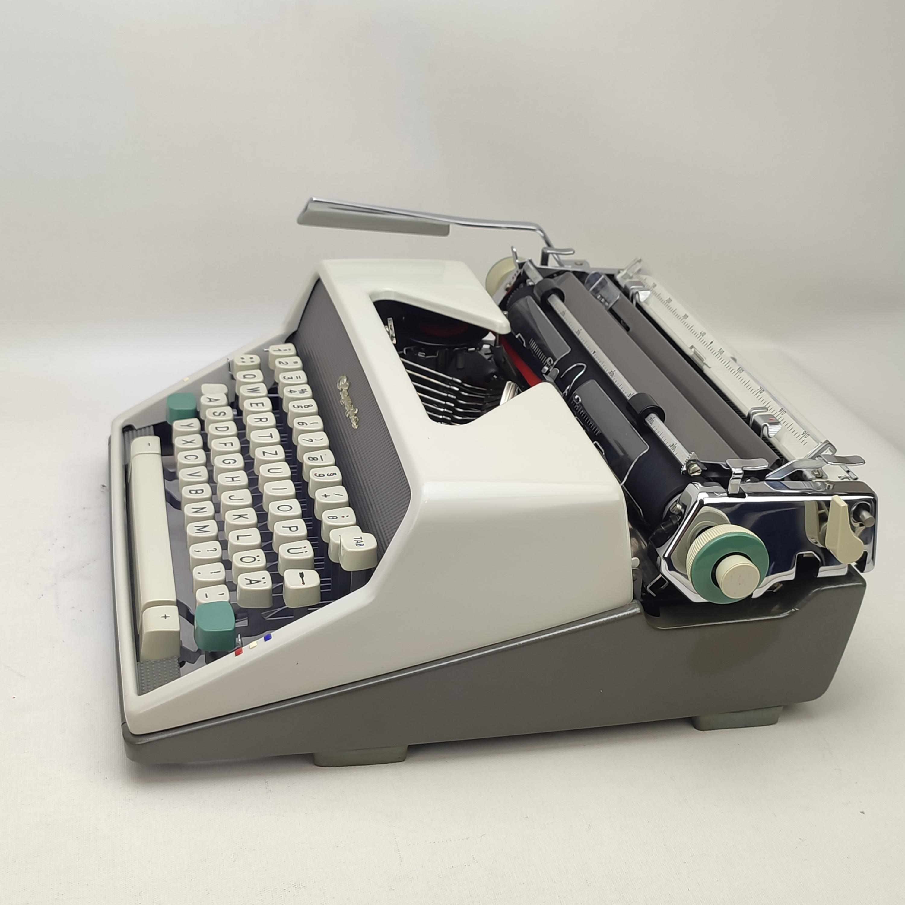 Olympia Sm7 実用タイプライター（ケース付き）、10パイカタイプ