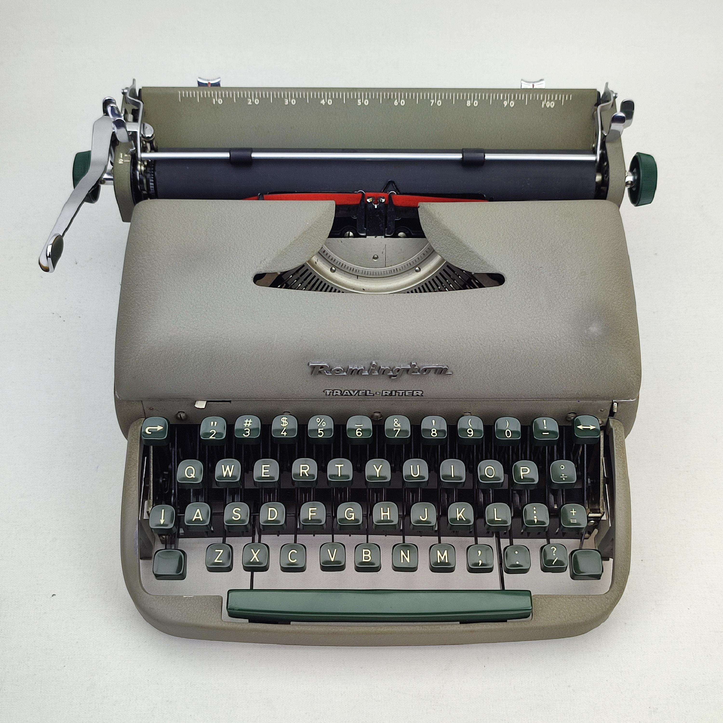 ブラックフライデー割引！レミントン トラベルライター QWERTY