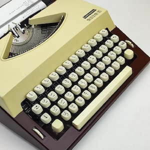Continental Arabic Working Typewriter, Full Functional Working Typewriter, Portable Persian Typewriter With Case, Best Gift for Arabian,