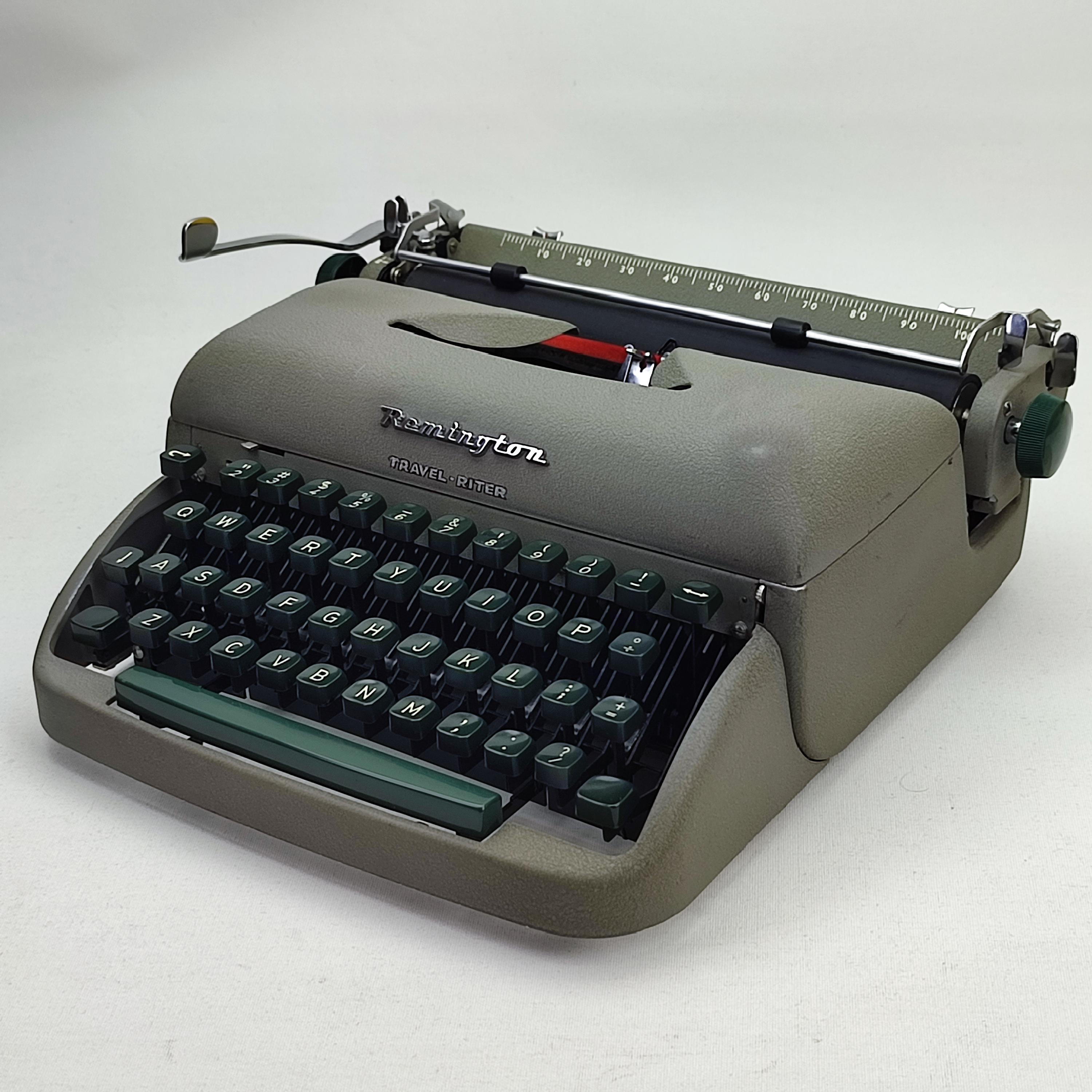 ブラックフライデー割引！レミントン トラベルライター QWERTY