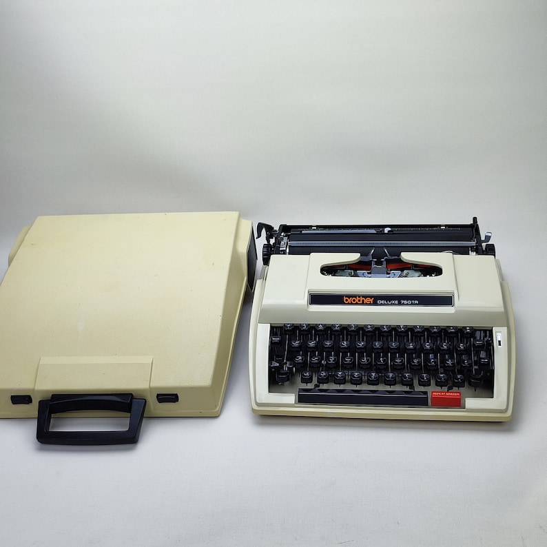 Arabic / Persian Typewriter Brother Deluxe Typewriter Working Rare Find