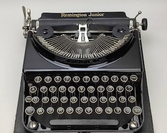 Remington JUNİOR Portable & Antique Working Typewriter, Christmas gift, Black Friday Discount Thanksgiving Days, Noel Gift, New years gift