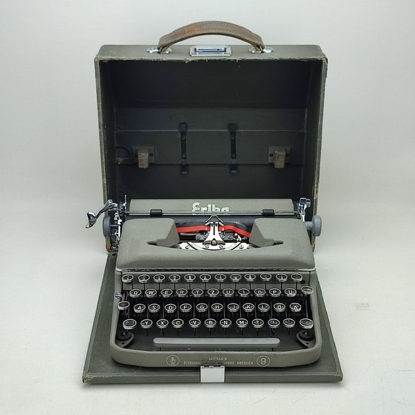 ERİKA 9 ! Working Rare Typewriter, Collectible Typewriter,  Antique, Vintage typewriter with case, Fathers Day Gift College Graduation Gift