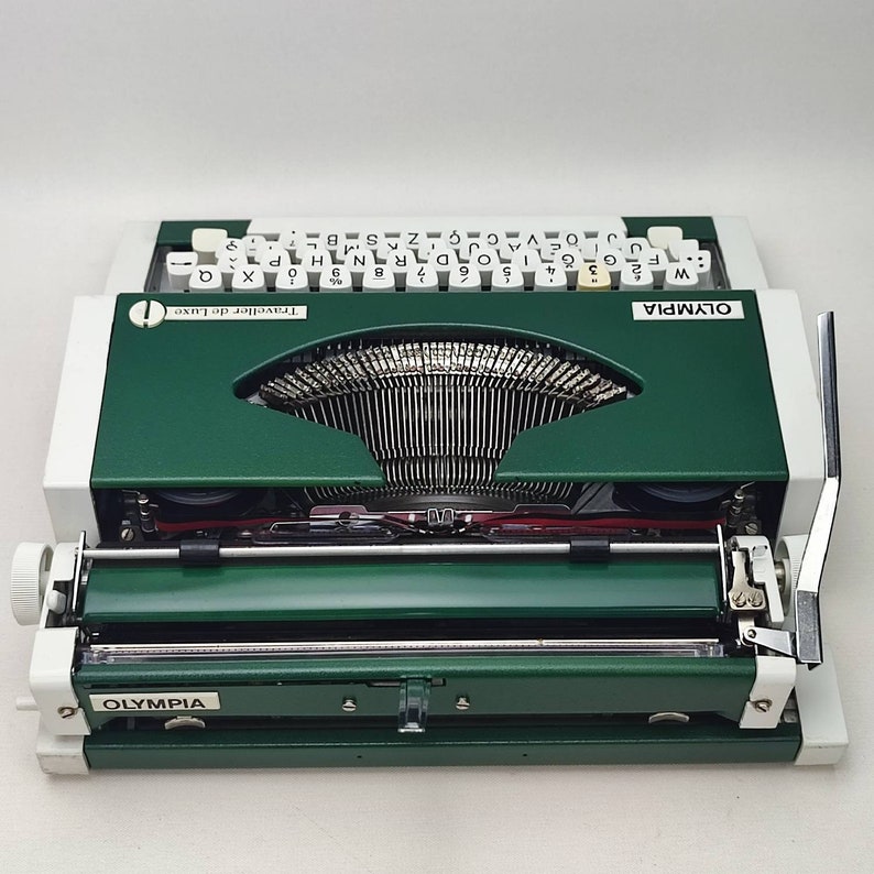 Cursive / Script Olympia Working Typewriter, Portable, Vintage typewriter with case birthday gift, New Years gifts for her, İtalic typefont image 5