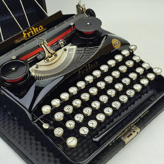 1932年モデル ERİKA 5 木製ケース付き実用タイプライター、超
