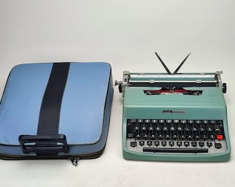 Cubic & Qwerty typefont Olivetti Lettera 32 Working Typewriter With Case, Antique, Vintage typewriter,  birthday gift, Gift for her him Kids