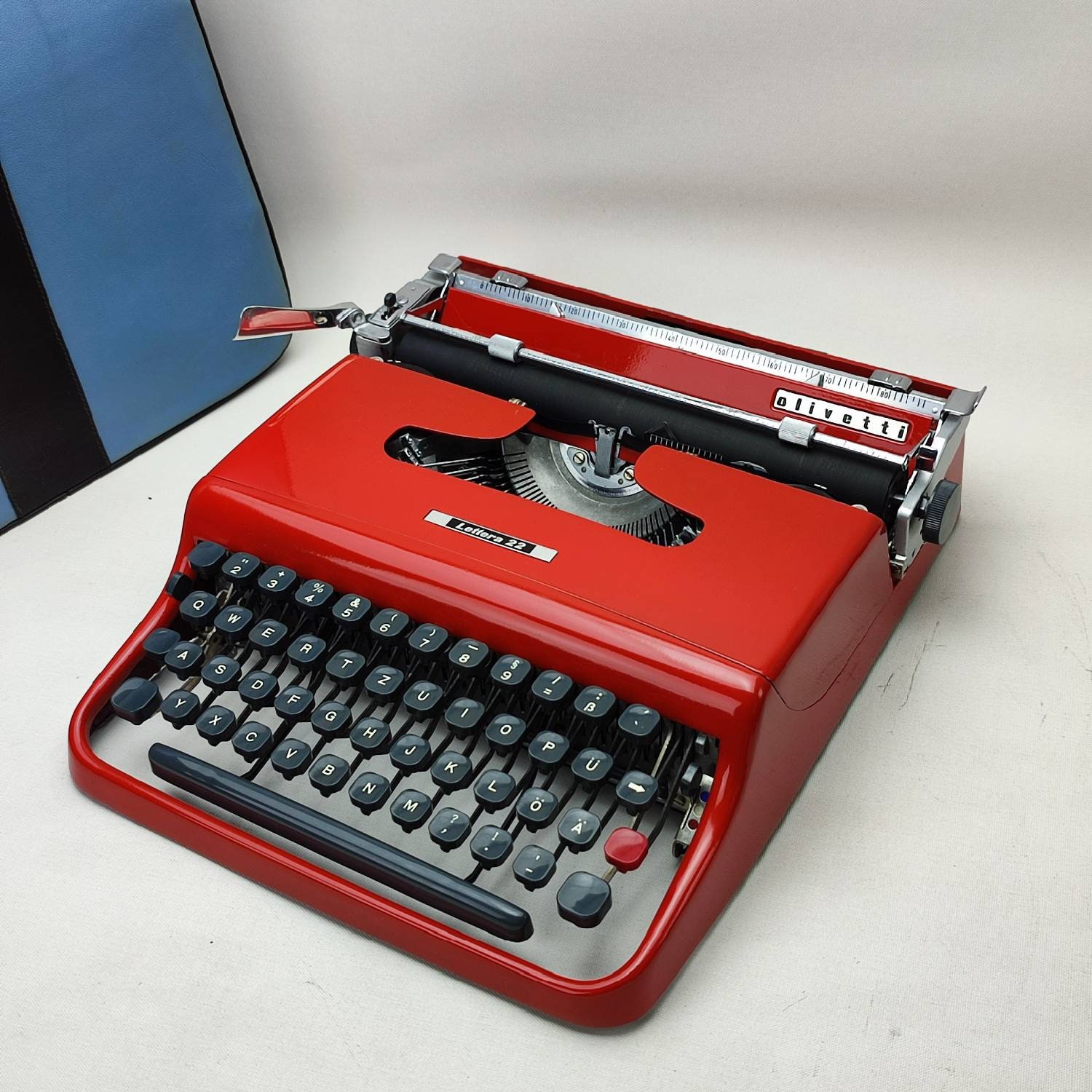【イタリア製】olivetti Lettera22 オリベッティ タイプライター オリベッティ タイプライター レッテラ22 - CRAFTS DESIGN