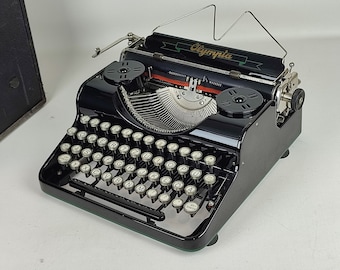 Glass Keys Olympia Progress Working Typewriter with Case, Modern Typewriter, mechanical manual typewriter, best mothers days gift for mom