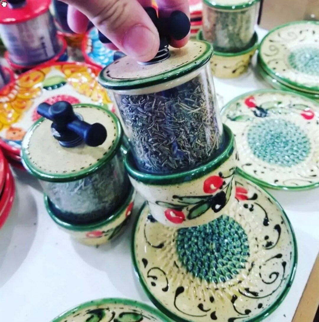 Dry Herb Mill / Herbs De Provence Grinder in Splatter Green 1991