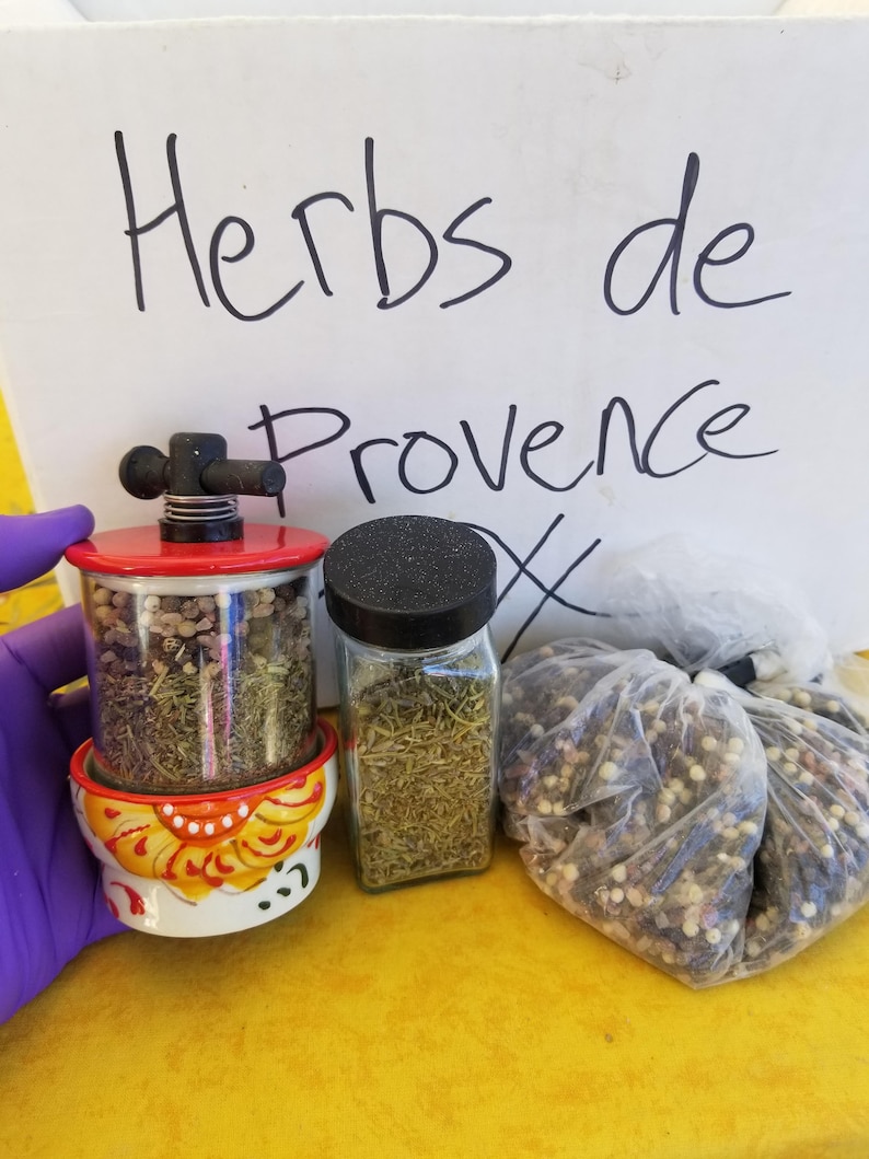 Dry Herb Mill / Herbs De Provence Grinder in Forbes Floral 1989 Pattern