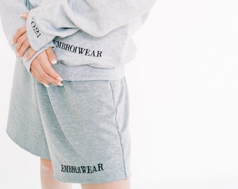 Short de survêtement brodé personnalisé, short de jogging personnalisé, vêtements de détente personnalisés, short brodé, short monogramme, cadeau pour la mariée, short personnalisé