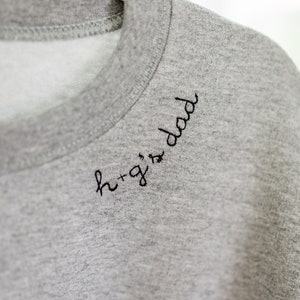 Sweat papa brodé personnalisé, fête des pères, cadeaux pour papa, cadeaux de fête des pères, nouveau cadeau papa, cadeau papa, cadeau mari, cadeau pour lui image 1