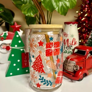 16oz Christmas Glass Can Cup with Bamboo Lid and Straw, Holiday Tree, Gift and Winter Icon Iced Coffee Tumbler, Cute Reusable Cup for Her