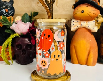 Spooky Cute Ghost Tumbler with Bamboo Lid & Straw, Halloween Glass Cup with Retro Flowers, Fall Aesthetic Iced Coffee Cup Gift, Ghost Cup