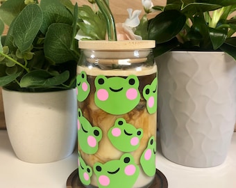 16oz Glass Frog Cup, Cute Frog Glass Can Cup with Bamboo Lid, Frog Straw Topper Option, Aesthetic Glass Tumbler, Frog Lover Gift