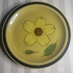 Vintage Designer&#39;s Collection Stoneware &quot;Honey Flowers&quot; - Japan 6inch dessert plate