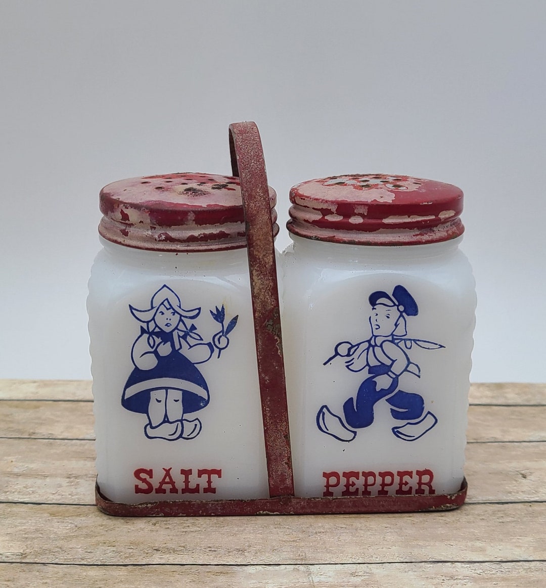 Vintage Dutch Boy and Girl Salt and Pepper Shakers - Etsy