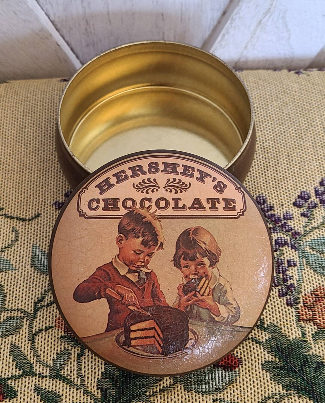 Vintage Small Round Metal Hersheys Chocolate Tin. Etsy