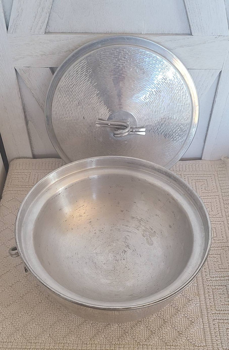Vintage Large Insulated Hammered Aluminum Serving Dish With Etsy