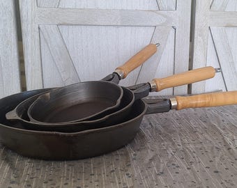 Vintage Set of 3 Cast Iron Skillets