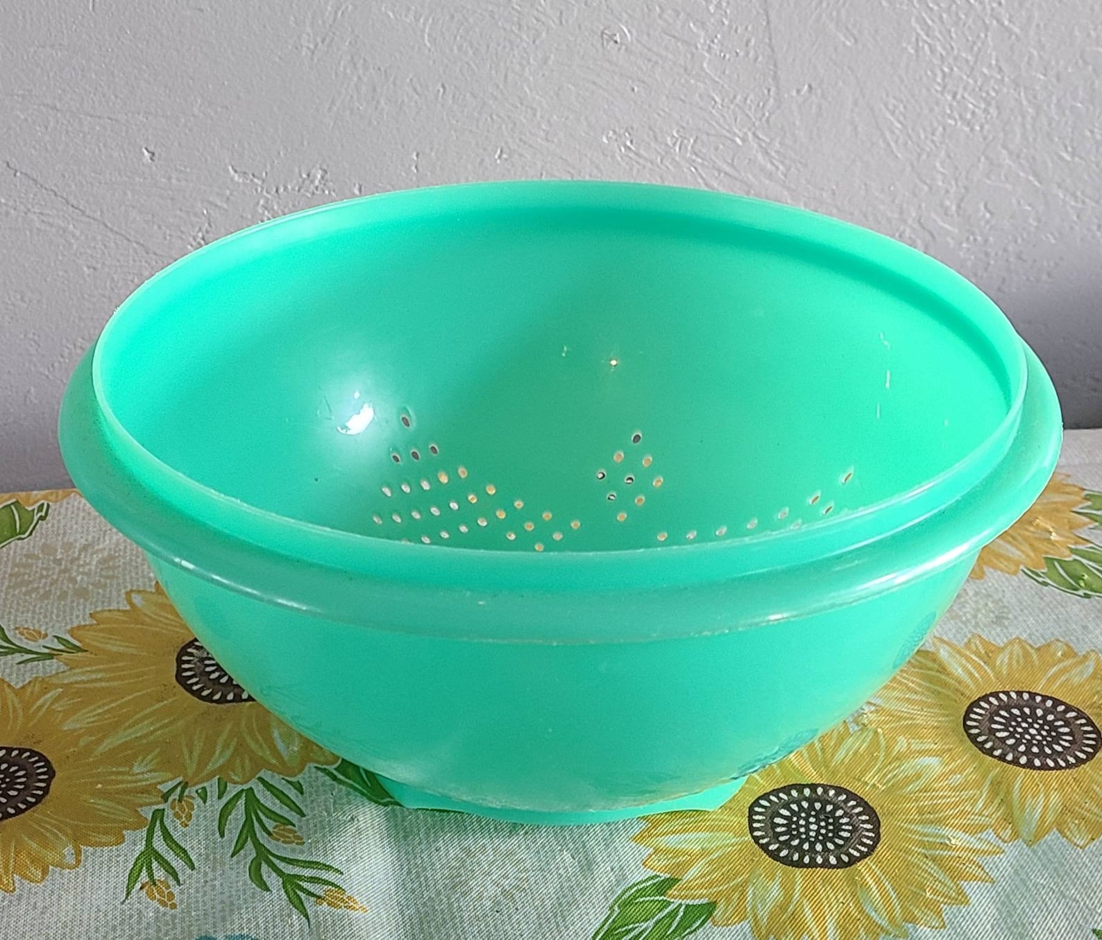 1970s Green Tupperware Colander/Strainer. Etsy