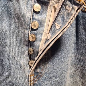 Vintage Levis 501 Jeans. image 4