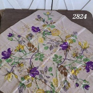 Vintage womens scarves, several to choose from.