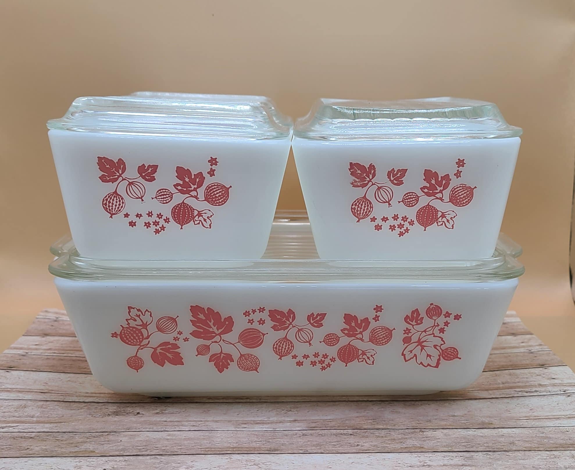 Pyrex リフリジレーター　M２個　Ｓ４個　グーズベリー Pyrex Pink Gooseberry Refrigerator Set - Etsy